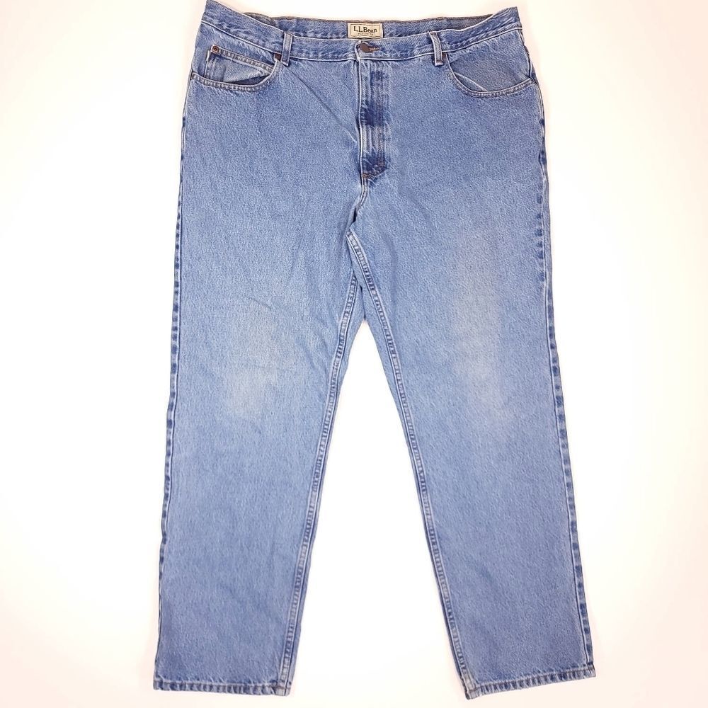 L.L. Bean Classic Fit Jeans Mens 42x30 Blue Light Wash Outdoors 12.5" Rise